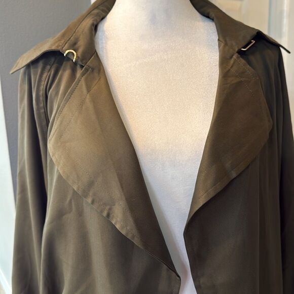 Elie Tahari Olive Green Light Weight‎ Trench Coat Retails $158 SZ Small - Picture 4 of 9